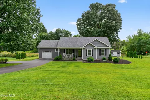 43 Pleasant View Dr, Hudson Falls, NY 12839