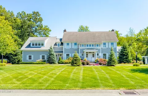 1 E Ridge Rd, Loudonville, NY 12211