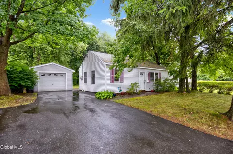 56 Miracle Ln, Loudonville, NY 12211
