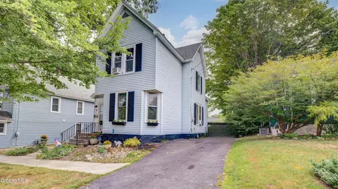 6 Worden St, Johnstown, NY 12095