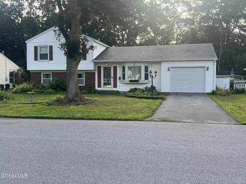 13 Clark St, South Glens Falls, NY 12803