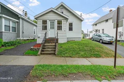 28 Tremont St, Albany, NY 12205