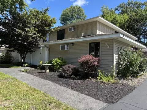 73 Yorkshire Dr, East Greenbush, NY 12061