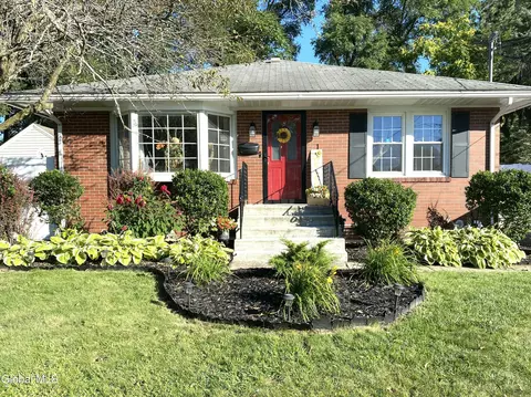 1 Old Myers Dr, Albany, NY 12205