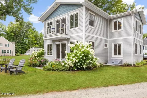4 Cranberry Ln, Hague, NY 12836