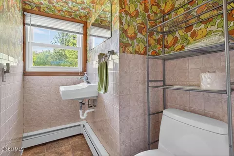 Bath - 306 Closson Rd, Schenectady, NY 12302 photo 1 of 3