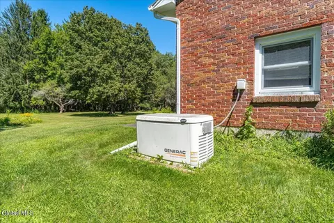 Exterior - 306 Closson Rd, Schenectady, NY 12302 photo 8 of 8