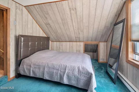 Bedroom - 1755 Devendorf Rd, Schenectady, NY 12303 photo 3 of 6