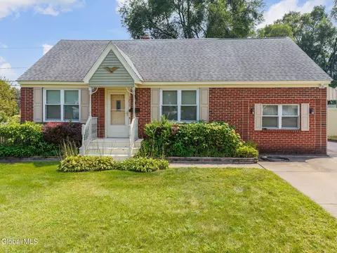 1755 Devendorf Rd, Schenectady, NY 12303