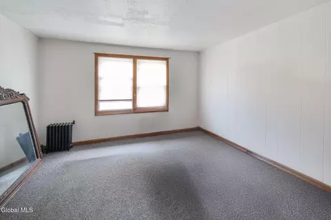 Bedroom - 1755 Devendorf Rd, Schenectady, NY 12303 photo 5 of 6