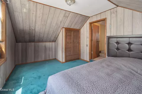 Bedroom - 1755 Devendorf Rd, Schenectady, NY 12303 photo 4 of 6