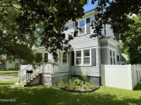 194 Elm St, Cobleskill, NY 12043