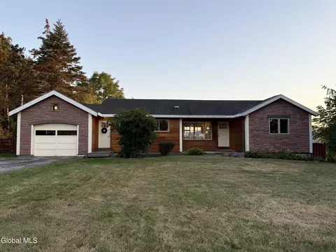501 Johnson Hill Rd, Hoosick Falls, NY 12090