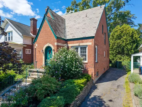 45 W Erie St, Albany, NY 12208