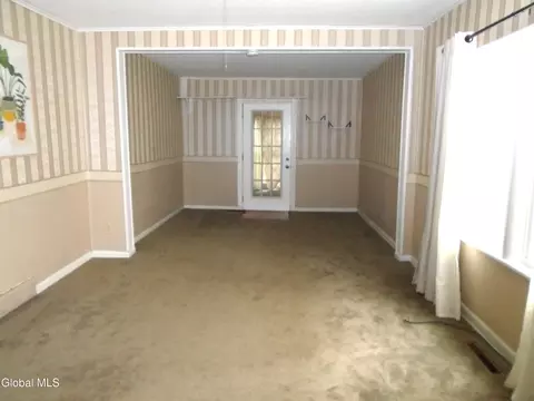 Living - 342 Eleanor St, Schenectady, NY 12306 photo 2 of 2