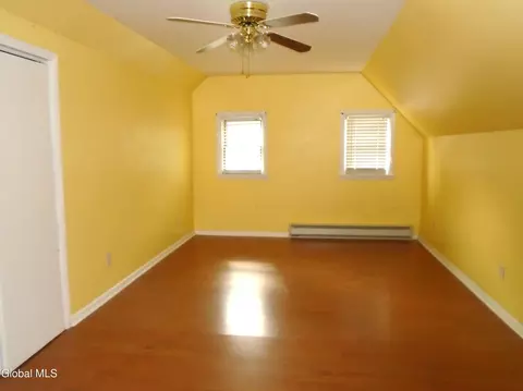 Bedroom - 342 Eleanor St, Schenectady, NY 12306 photo 3 of 5