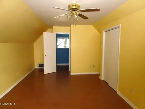 Bedroom - 342 Eleanor St, Schenectady, NY 12306 photo 4 of 5
