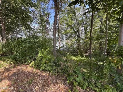 15 Champlain Shores Way, Crown Point, NY 12928