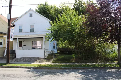 1212 3rd St, Rensselaer, NY 12144