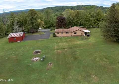 709 Tsatsawassa Lake Rd, East Nassau, NY 12062