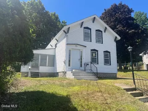 63 Knickerbocker St, Ballston Spa, NY 12020