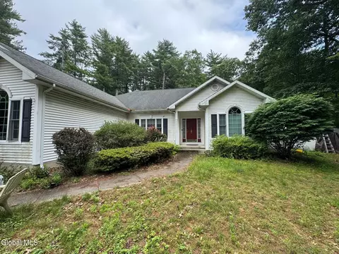6204 Johnston Rd, Albany, NY 12203