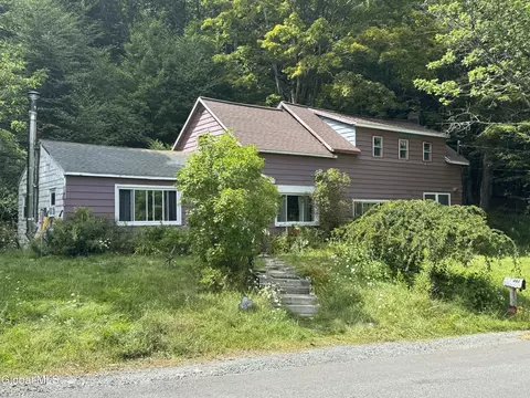 367 Jones Hollow Rd, Petersburgh, NY 12138