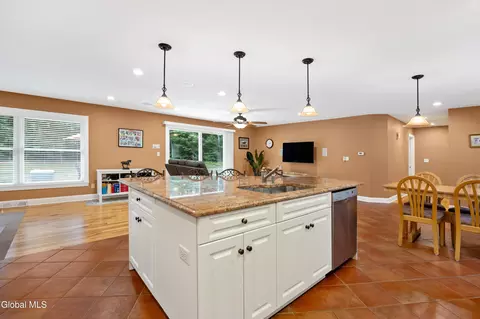 Kitchen - 4 Nicklaus Dr, Gansevoort, NY 12831 photo 4 of 5