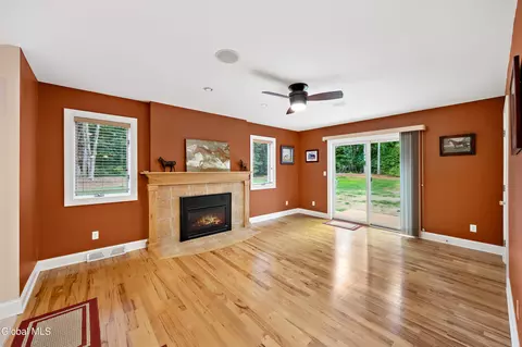 Living - 4 Nicklaus Dr, Gansevoort, NY 12831 photo 3 of 4