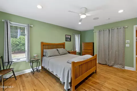 Bedroom - 4 Nicklaus Dr, Gansevoort, NY 12831 photo 3 of 7