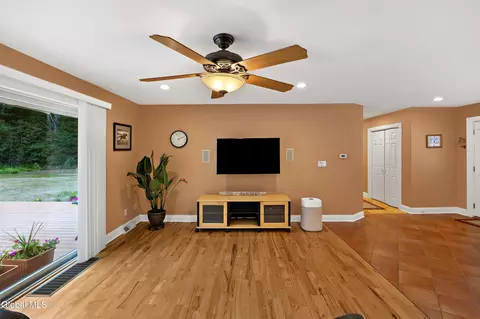 Living - 4 Nicklaus Dr, Gansevoort, NY 12831 photo 1 of 4