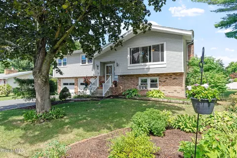 33 Mountain View Dr, Valatie, NY 12184