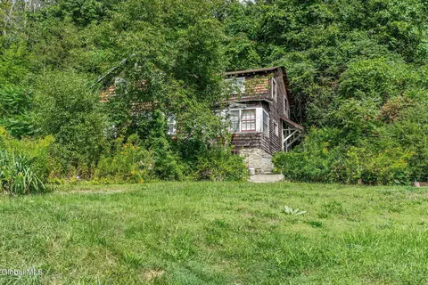 1621 Crawford Rd, Rotterdam, NY 12306