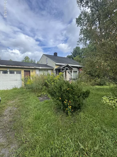 869 Bolt Rd, Glenville, NY 12302