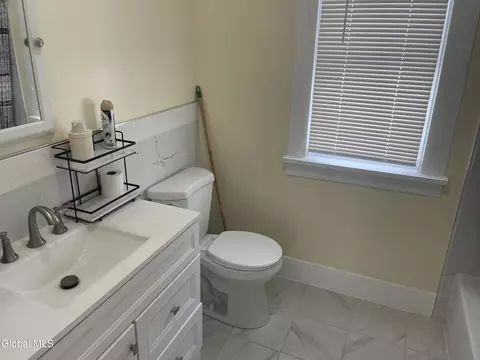 209 Edward St, Schenectady, NY 12304 photo 13