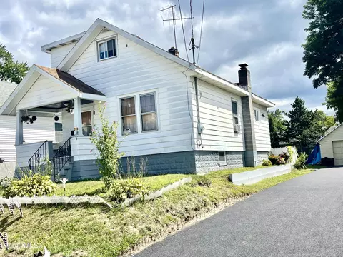 209 Edward St, Schenectady, NY 12304 photo 2