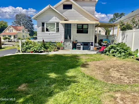 209 Edward St, Schenectady, NY 12304 photo 5