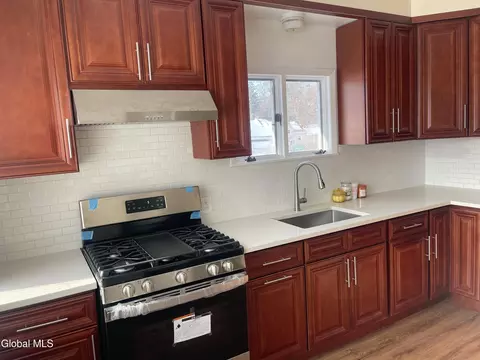 209 Edward St, Schenectady, NY 12304 photo 19