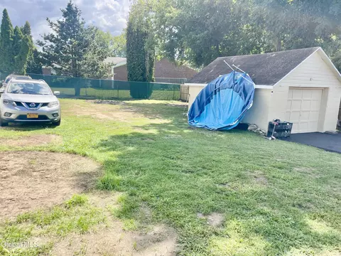 209 Edward St, Schenectady, NY 12304 photo 7