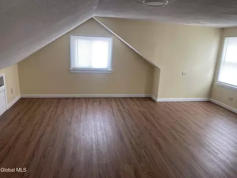 209 Edward St, Schenectady, NY 12304 photo 18