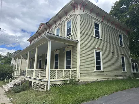 41 Prospect St, Philmont, NY 12565