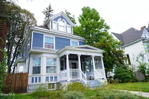 333 N Brandywine Ave, Schenectady, NY 12307