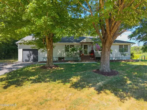 128 Coveville Rd, Schuylerville, NY 12871