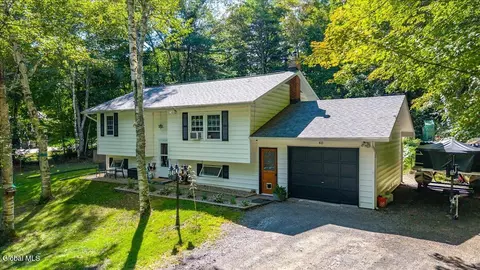 60 Pine Ln, Schroon Lake, NY 12870
