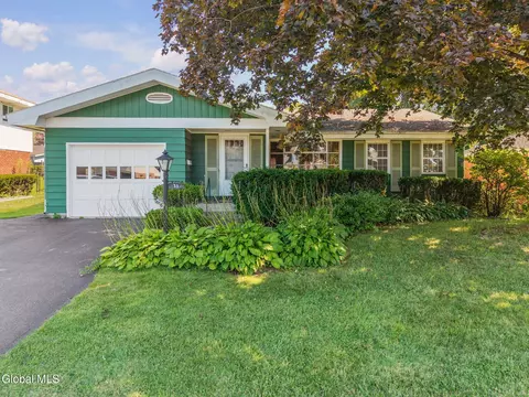 33 Milner Ave, Albany, NY 12203