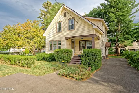 Exterior - 5 Tulip St, Rotterdam, NY 12306 photo 1 of 6