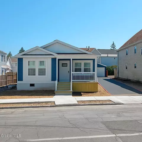 821 Congress St, Schenectady, NY 12303