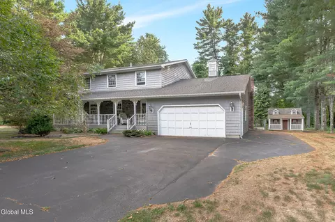 16 Aspen Hts, Slingerlands, NY 12159