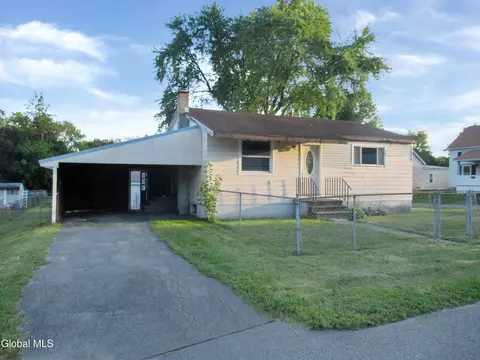 29 Frank St, Fort Edward, NY 12828