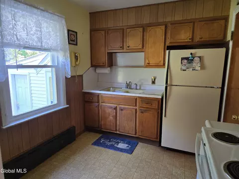 Kitchen - 2137 Van Wormer Rd, Schenectady, NY 12303 photo 2 of 3